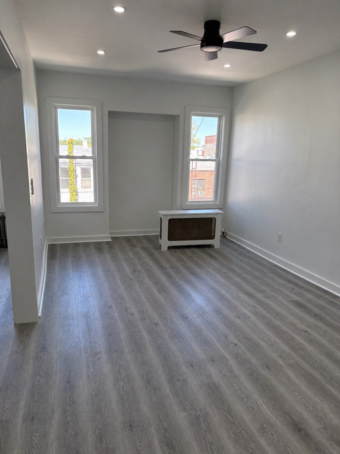 Building Photo - 739 43rd St