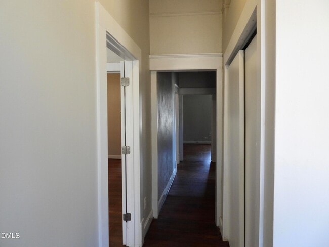 Building Photo - 483 W Salisbury St