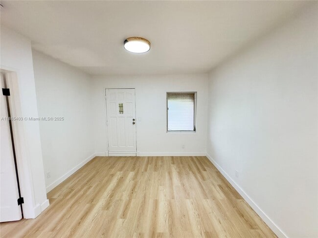 Building Photo - 12287 NE 7th Ave