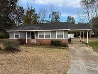 Building Photo - Beautifully Updated