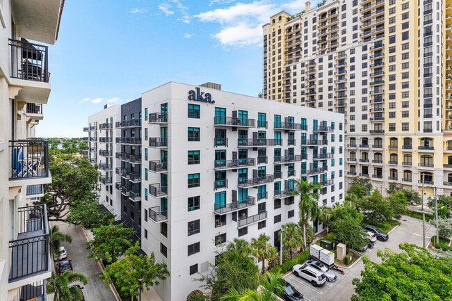 Building Photo - 600 S Dixie Hwy