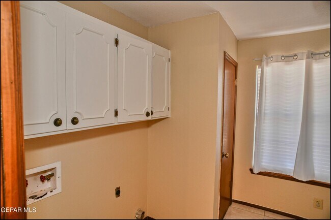 Building Photo - 11600 Casa View Dr