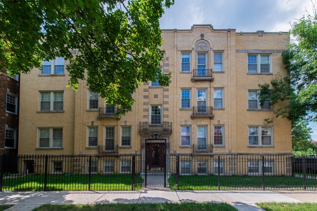 Building Photo - HIGHPOINT Albany Park on Christiana