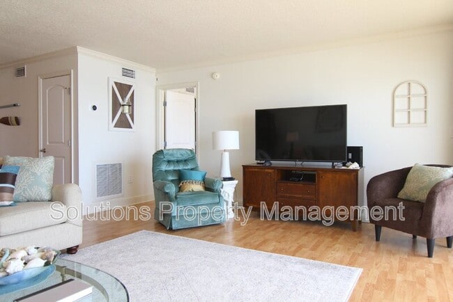 Building Photo - 1095 N Hwy A1A