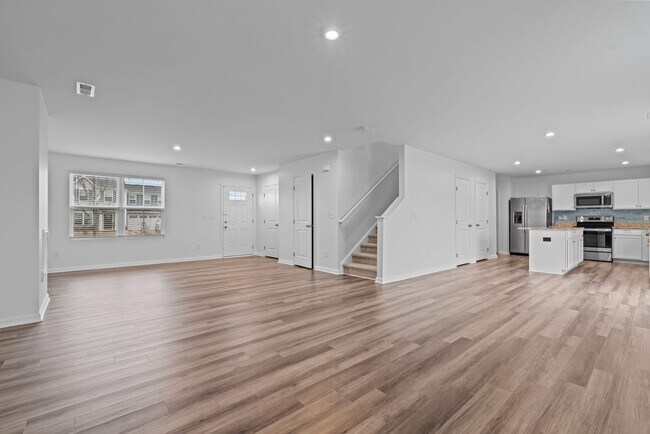 Building Photo - Small Dog Friendly Charming 4-Bedroom Home in Angier, NC