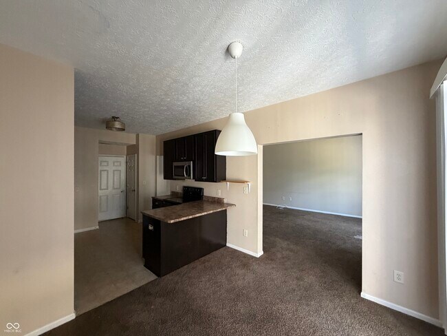 Building Photo - 2424 Boyer Ln