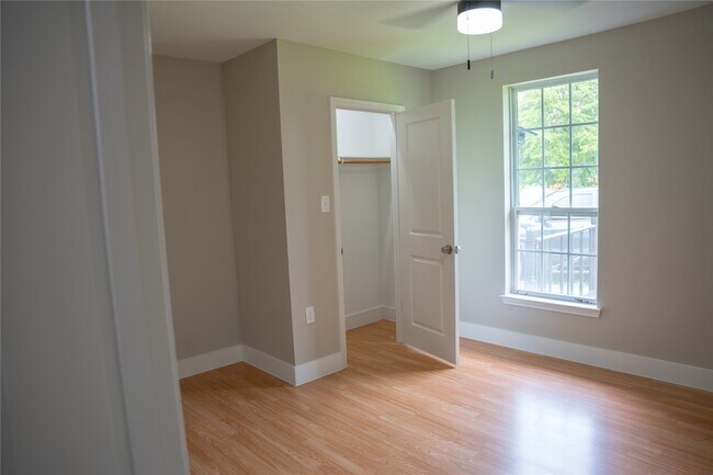 Building Photo - 5002 Blackberry Ln