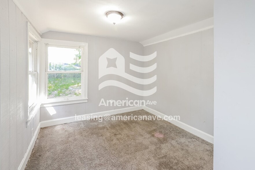 Building Photo - 5530 Garfield Ave