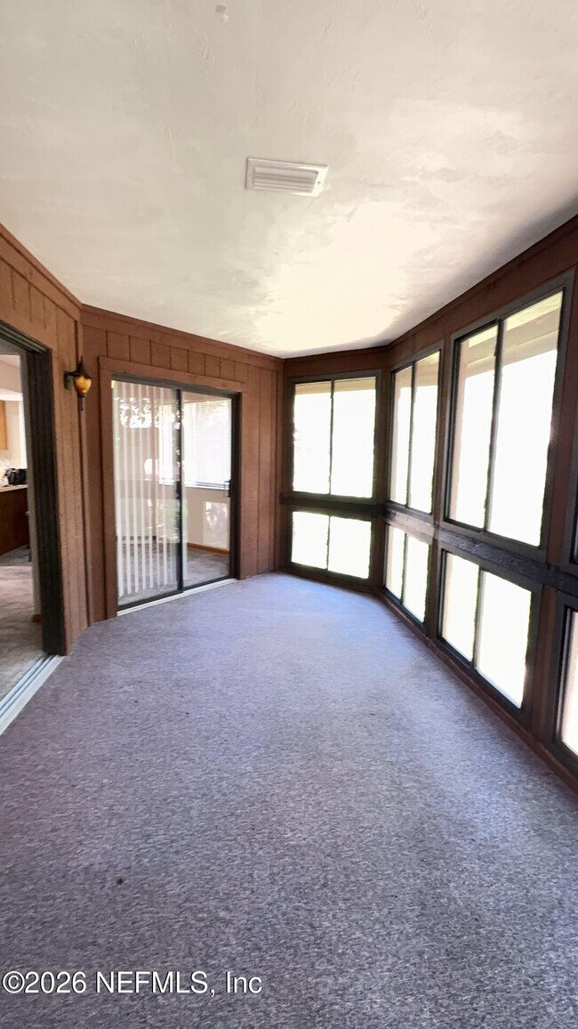 Building Photo - 2 Pinehurst Pl