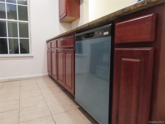 Building Photo - 265 Ruth Ct