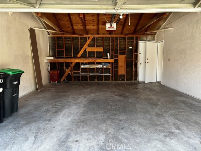 Building Photo - 743 Evergreen St