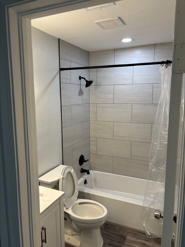 Building Photo - 4769 SE 27th St