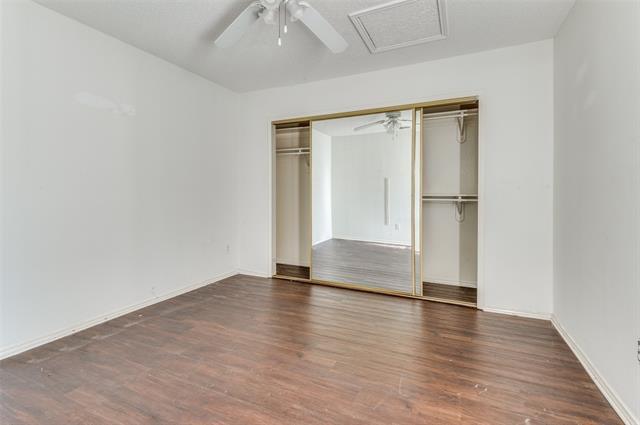 Building Photo - 1410 Meadowood Village Dr