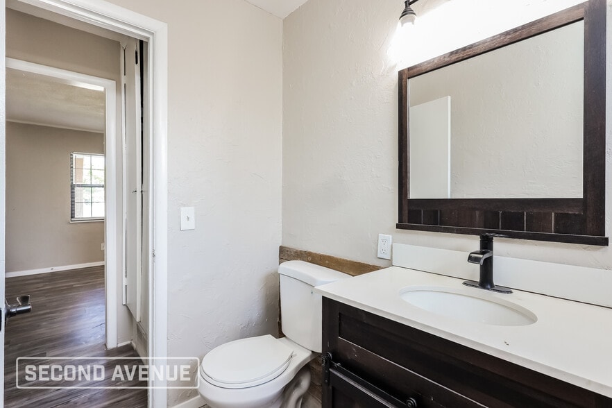 Building Photo - 1400 Marydale Ave