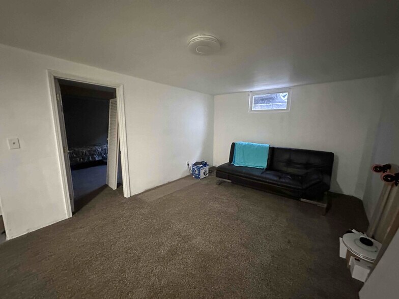 Building Photo - 3100 SE 122nd Ave