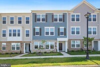 Building Photo - 1743 Riverbluff Ave