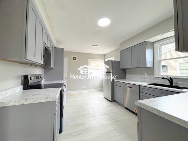 Building Photo - Beautiful 4 Bedroom House for Rent