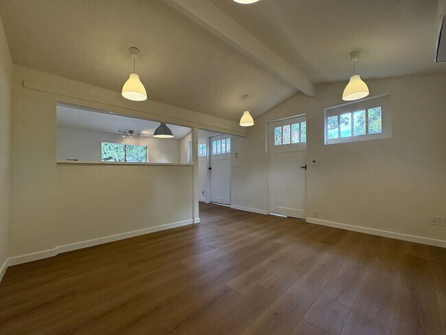 Building Photo - Exceptional Estate with Main Residence, Two ADUs & Office
