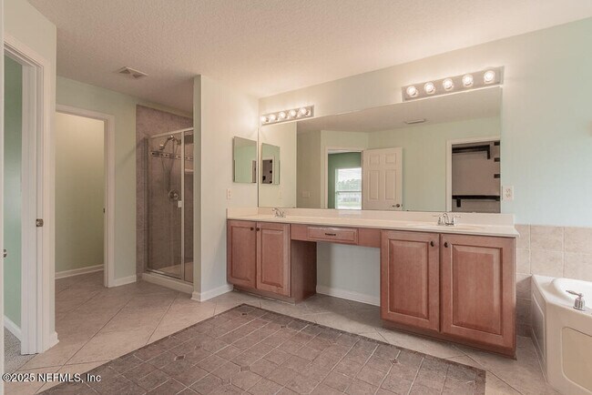 Building Photo - 608 Spruce Creek Rd