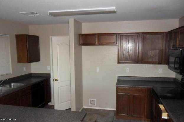Building Photo - 12926 W Fleetwood Ln