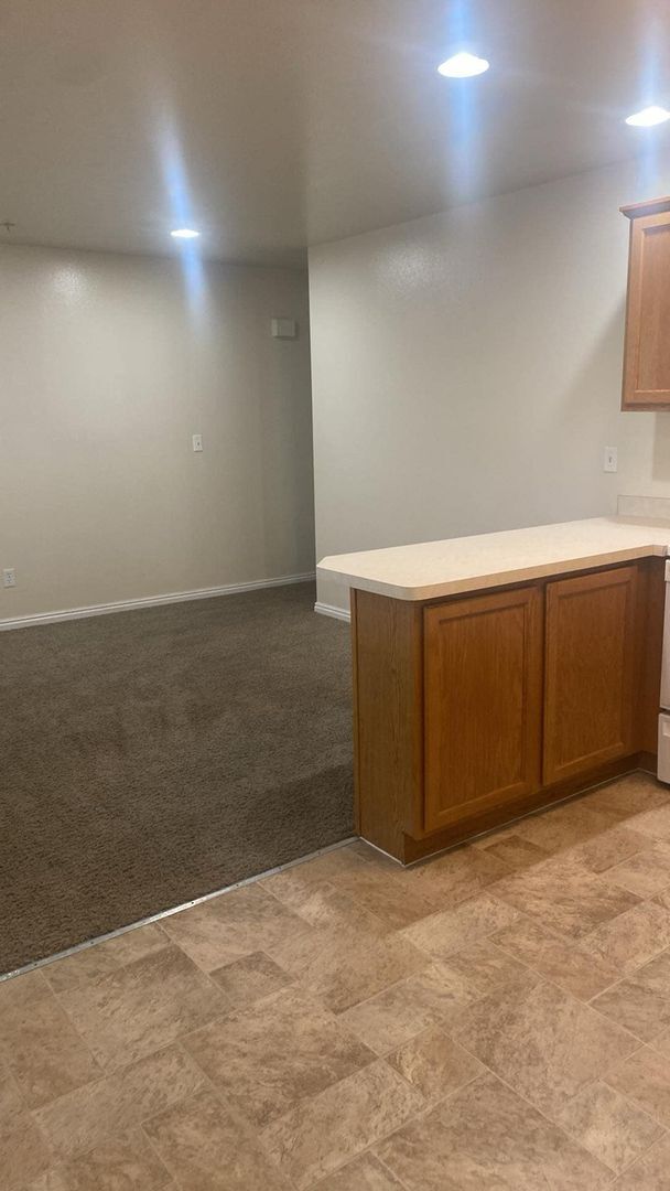 Building Photo - Great One Bedroom near Provo Rec Center, U...