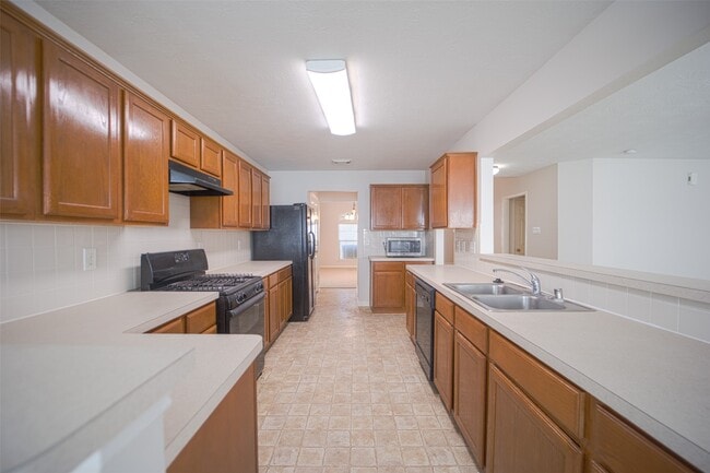 Building Photo - 8003 Beech Park Ln