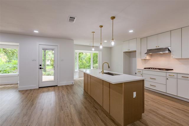 Building Photo - 2849 Reedcroft Dr