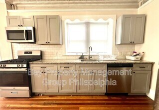 Building Photo - 254 E Main St