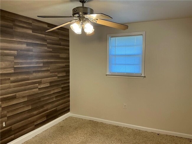 Building Photo - 3159 Dee St