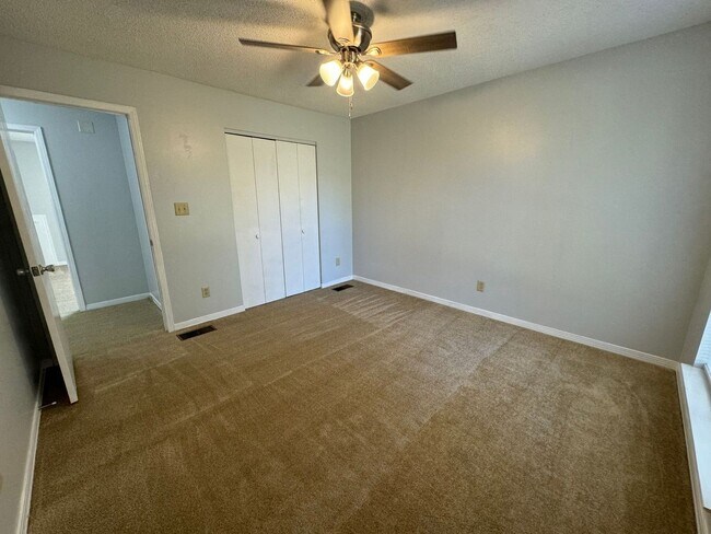 Building Photo - 2810 Villa Woods Cir