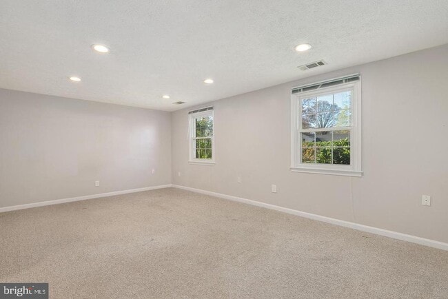 Building Photo - 9530 Ashbourn Dr