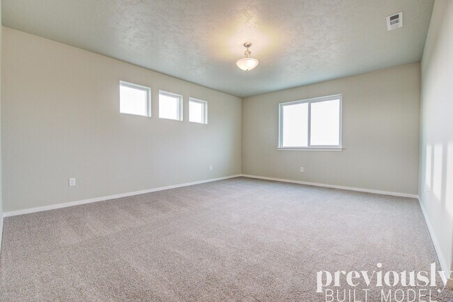 Building Photo - Stunning 3 Bed, 2.5 Bath Home in Spokane Valley! *HOLIDAY SPECIAL: $1,000 OFF!*