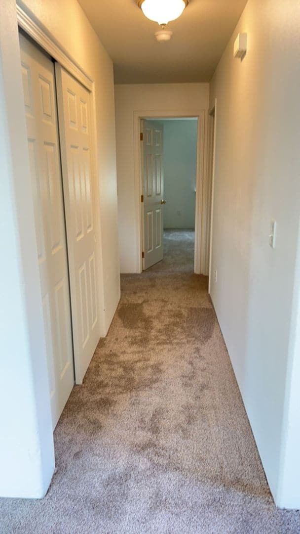 Building Photo - 3 Bedroom 2 Bath Duplex