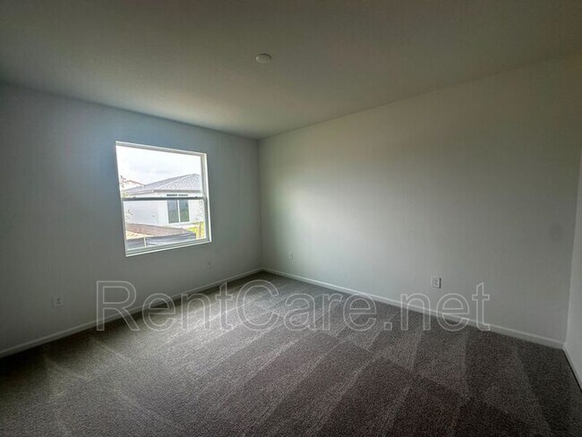 Building Photo - 3216 Alpine Wy