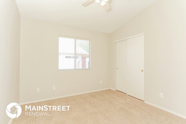 Building Photo - 10063 E Paseo San Ardo