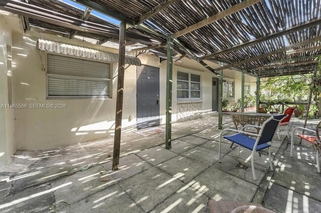 Building Photo - 5831 Taylor St