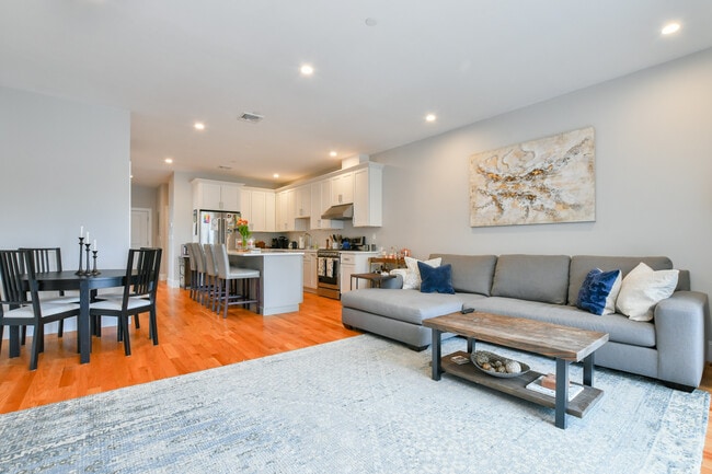 Primary Photo - 5 McBride St