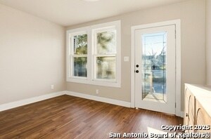 Building Photo - 207 Woodby Ct