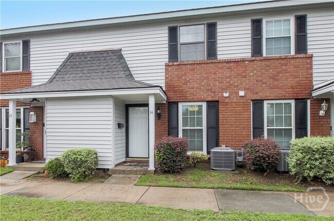 Primary Photo - 34 Knollwood Cir