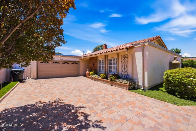 Building Photo - 1090 Elfstone Ct