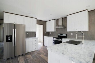 Building Photo - 218 Islero Dr