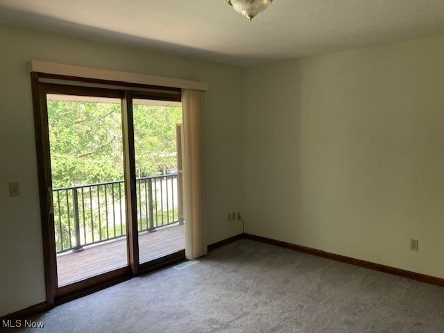 Building Photo - 723 Lakeview Dr