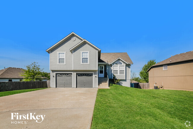 Building Photo - 812 Emerson Dr