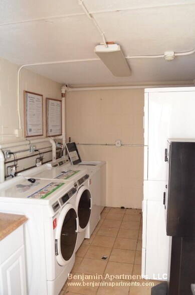 Building Photo - 125 Trapelo Rd