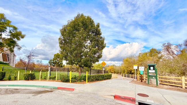 Building Photo - Bright & Lovely Two Story Townhome in the VistaMonte at San Luis Rey HOA Community of Oceanside!