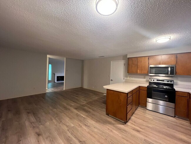 Building Photo - 3643 SE Tenino St