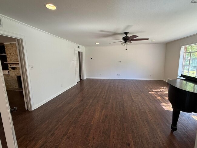 Building Photo - 2208 Avondale St