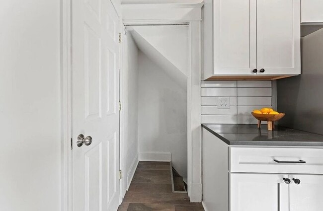 Building Photo - 3639 Columbus Ave