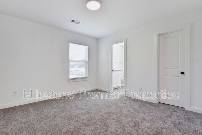 Building Photo - 601-603 W Johnson St