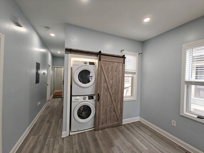 Building Photo - 102 Mt Pleasant Ave